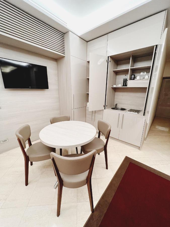 Harry'S Bar Trevi Luxury Apartments - Mignanelli Рим Екстериор снимка
